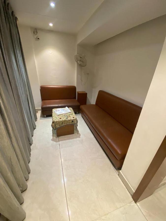 Hotel Raghupati Ayodhya Zewnętrze zdjęcie